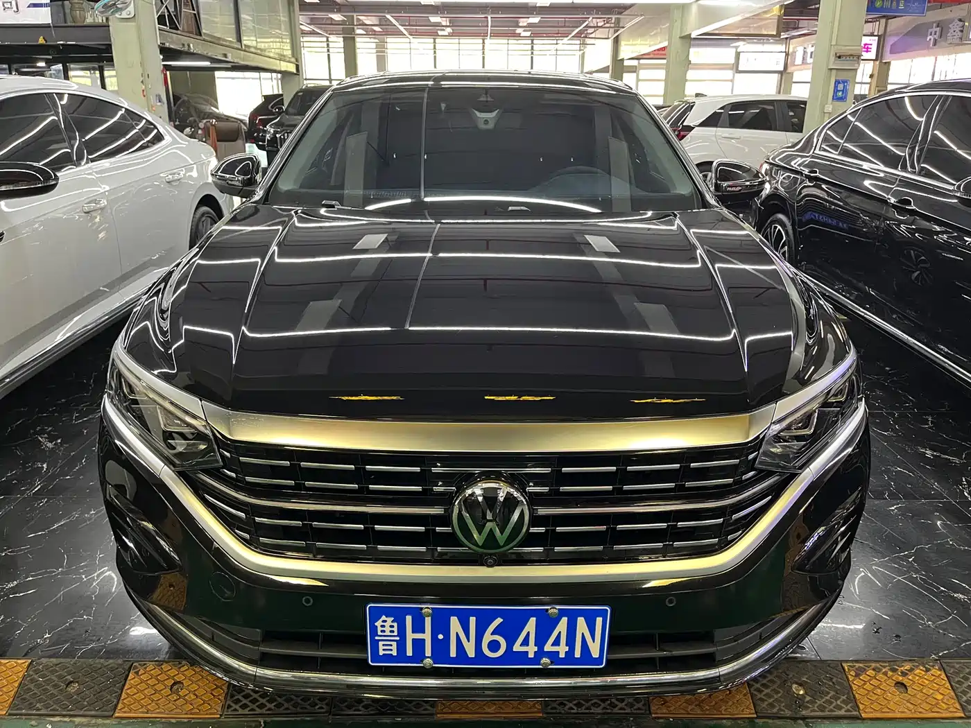 Volkswagen Passat 2023 380TSI Luxury Edition