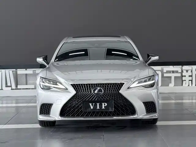Lexus LS 500h, Совершенство