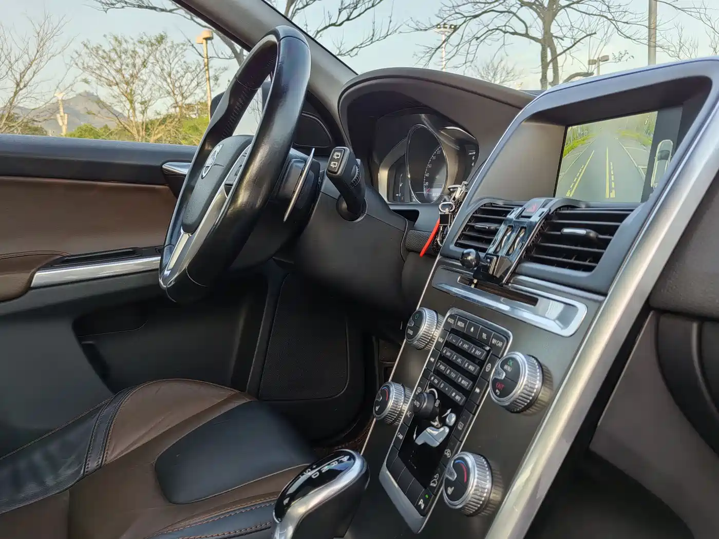Volvo XC60 (Import) 2014 2015 T6 Momentum
