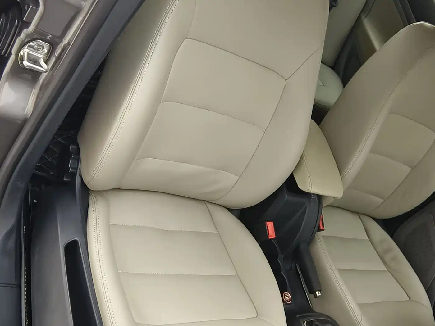 Škoda Octavia 2012 1.6L Automatic Yijie Edition фото 19