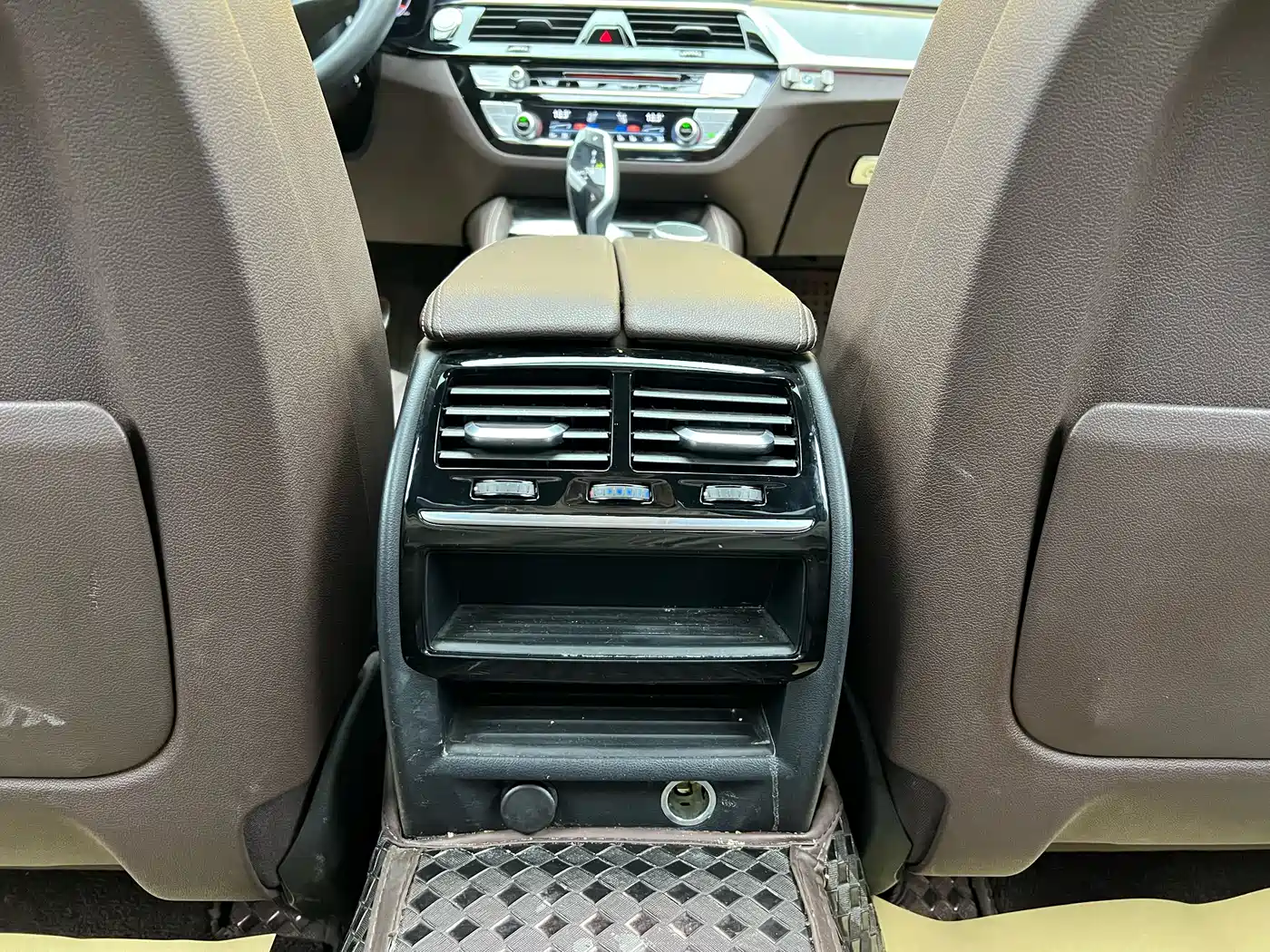 BMW 5 Series 2019 525Li M Sport Package фото 23
