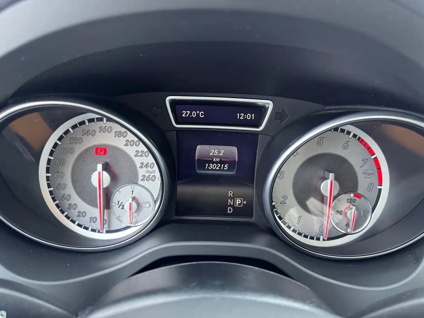 Mercedes-Benz GLA 2016 GLA 220 4MATIC Fashion фото 7