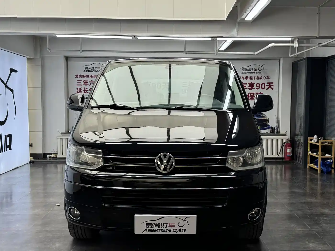 Volkswagen Multivan 2012 2.0TSI 2WD Business Edition фото 2