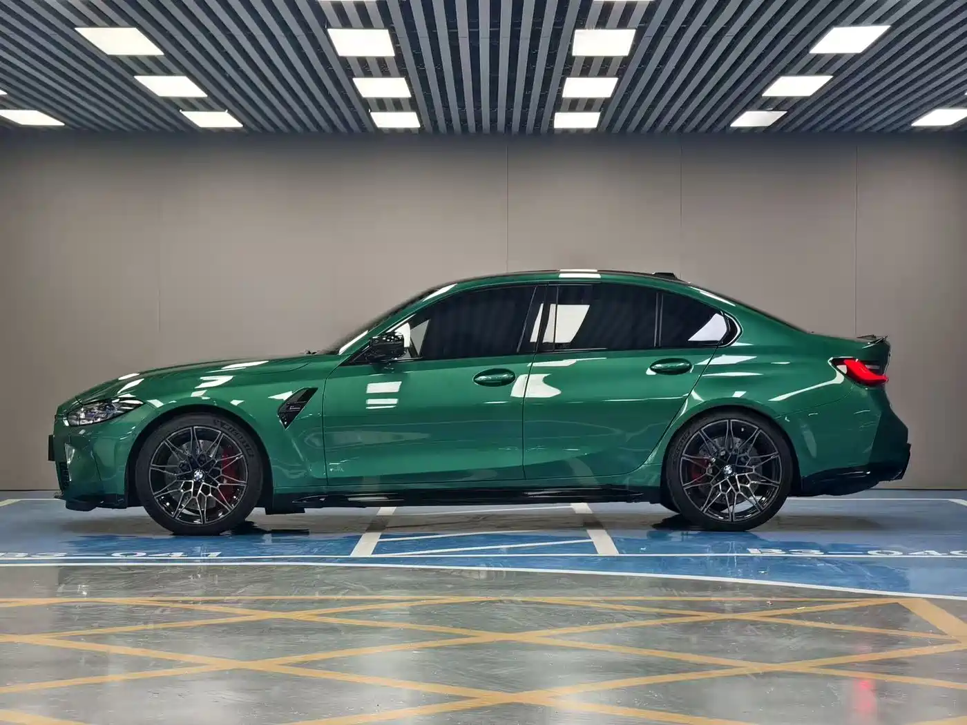 BMW M3 2023 M3 Sedan M xDrive Thunder Edition фото 4