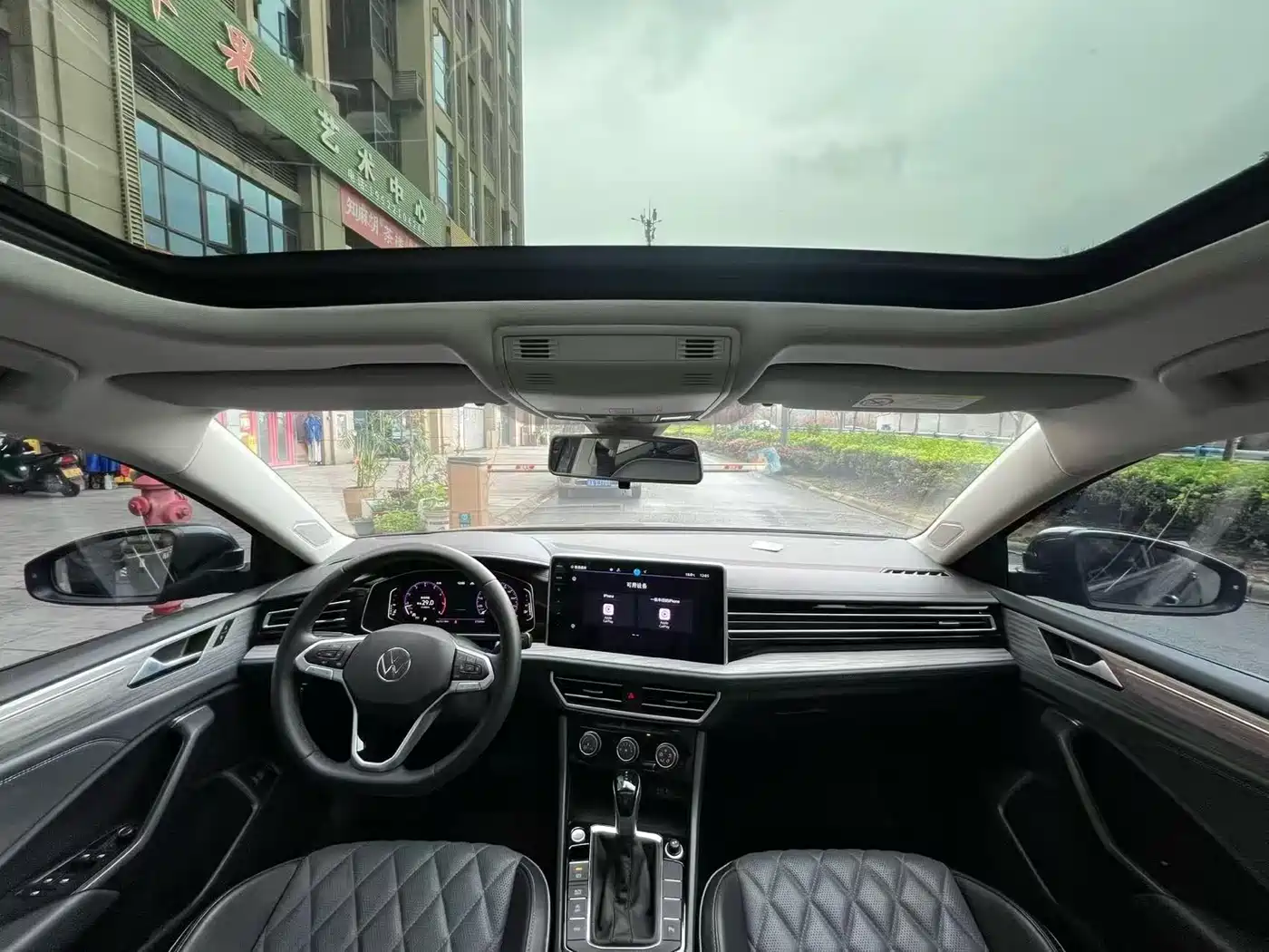 Volkswagen Sagitar 2025 300TSI DSG Surpass Edition фото 6