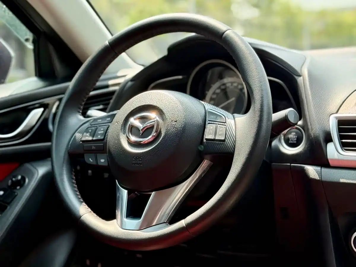 Фото 9 - Mazda Mazda 3