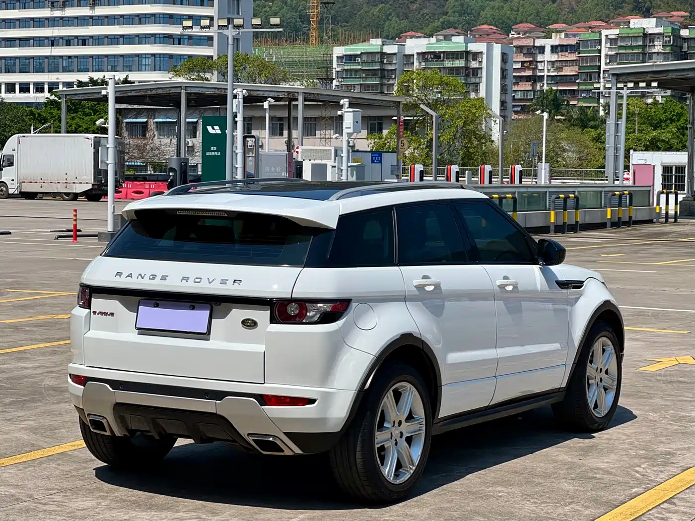 Land Rover Range Rover Evoque 2015 2.0T 5-Door Dynamic Edition фото 7