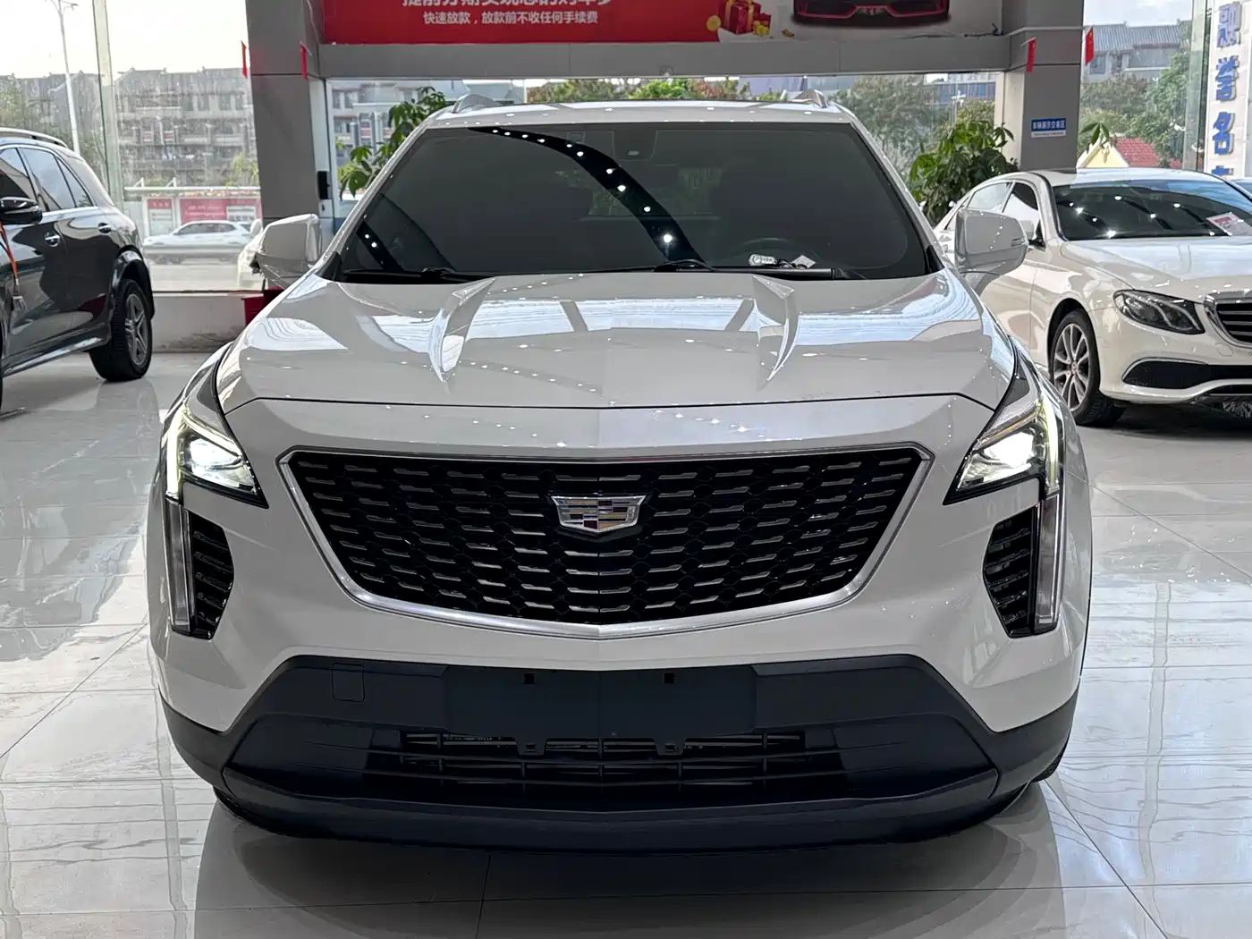 CADILLAC XT4