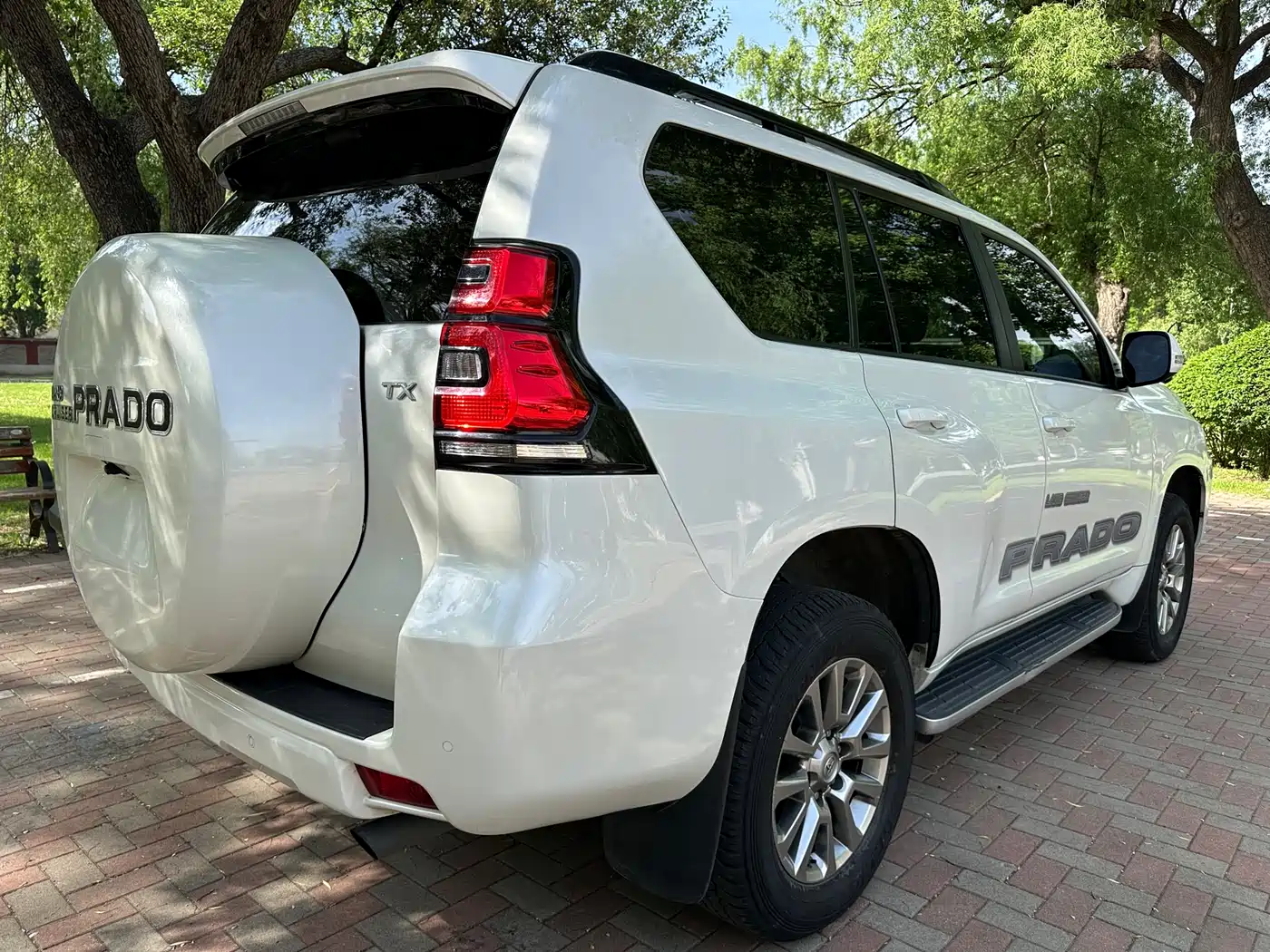 Toyota Prado 2018 3.5L Automatic TX-L Rear-mounted Spare Tire фото 5