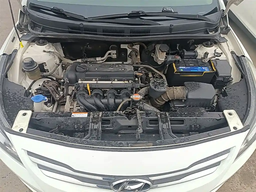 Hyundai Verna 2014 1.4L Manual Smart GLS фото 20