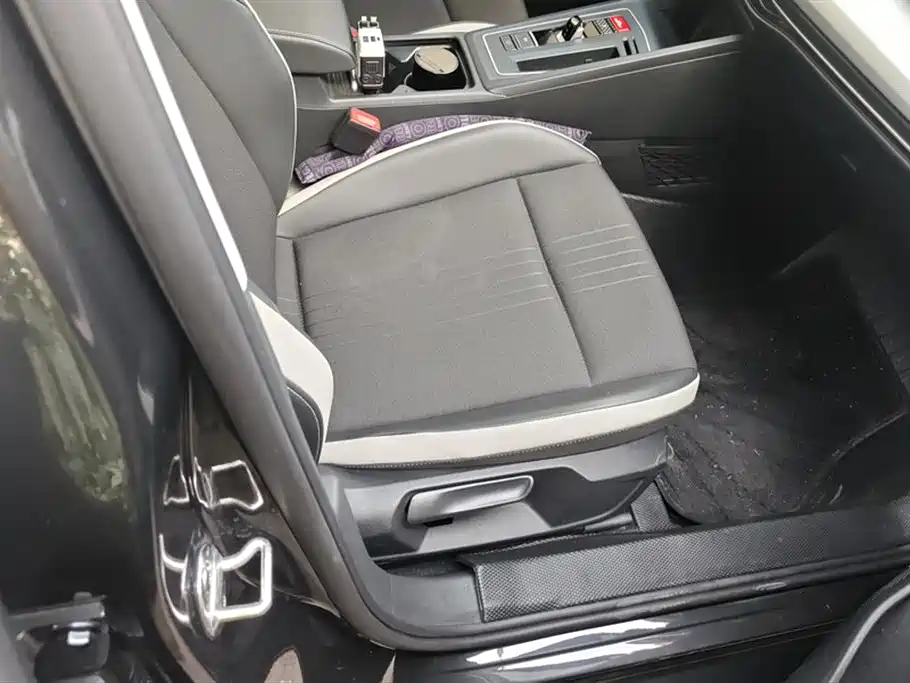 Volkswagen Golf 2023 280TSI DSG Pro фото 8