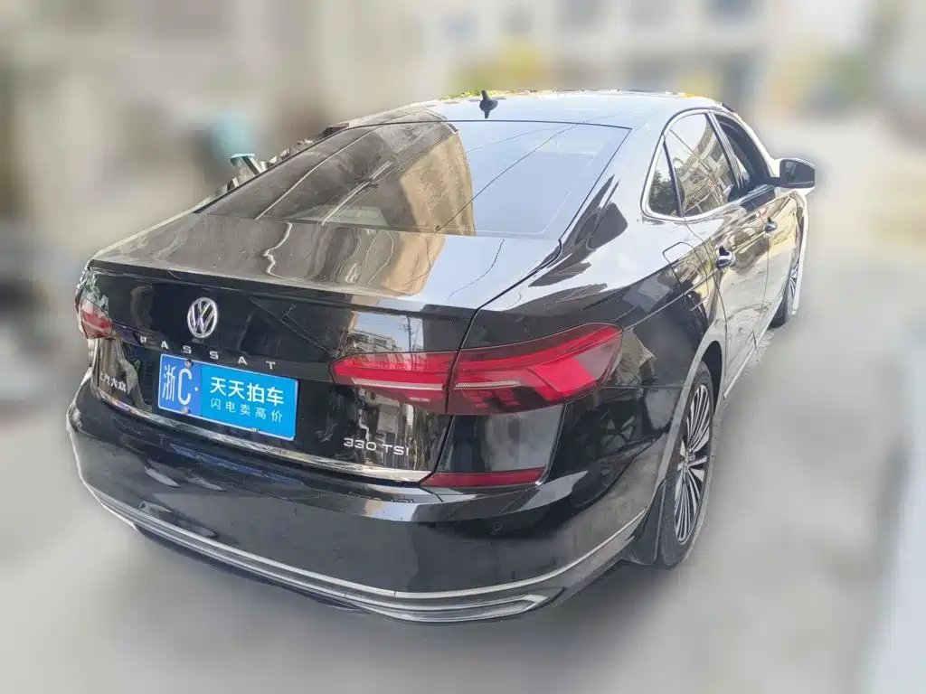 Фото 2 - Volkswagen Passat