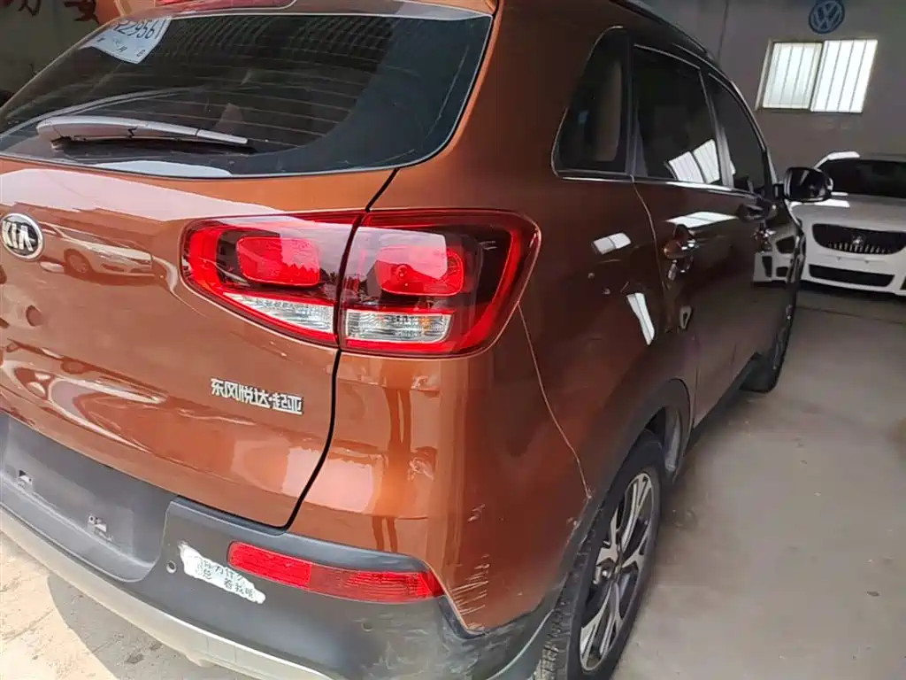 Kia KX3 Smart Run 2015 1.6L Automatic 2WD DLX фото 8
