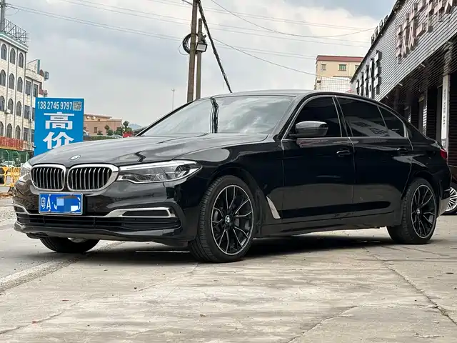 BMW 5 SERIES