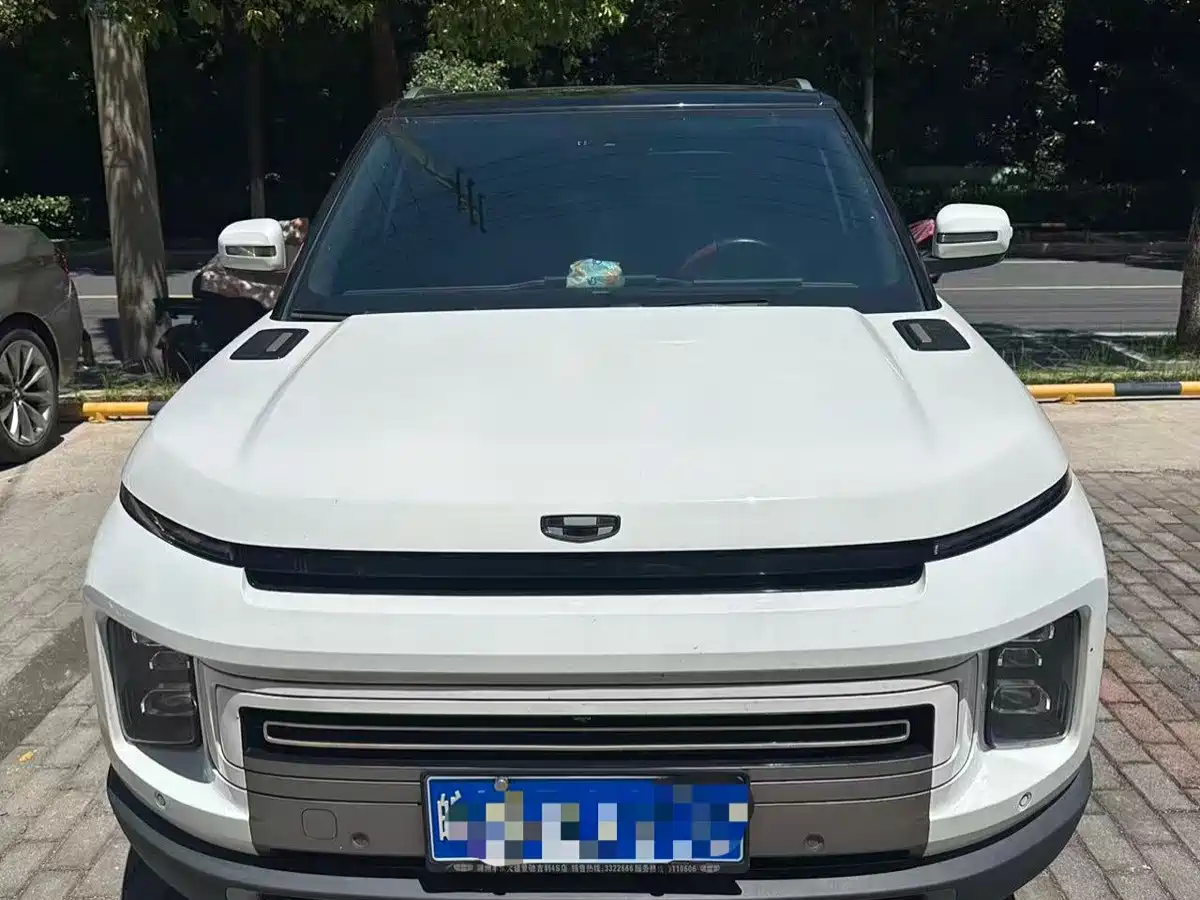 Фото 2 - Geely ICON