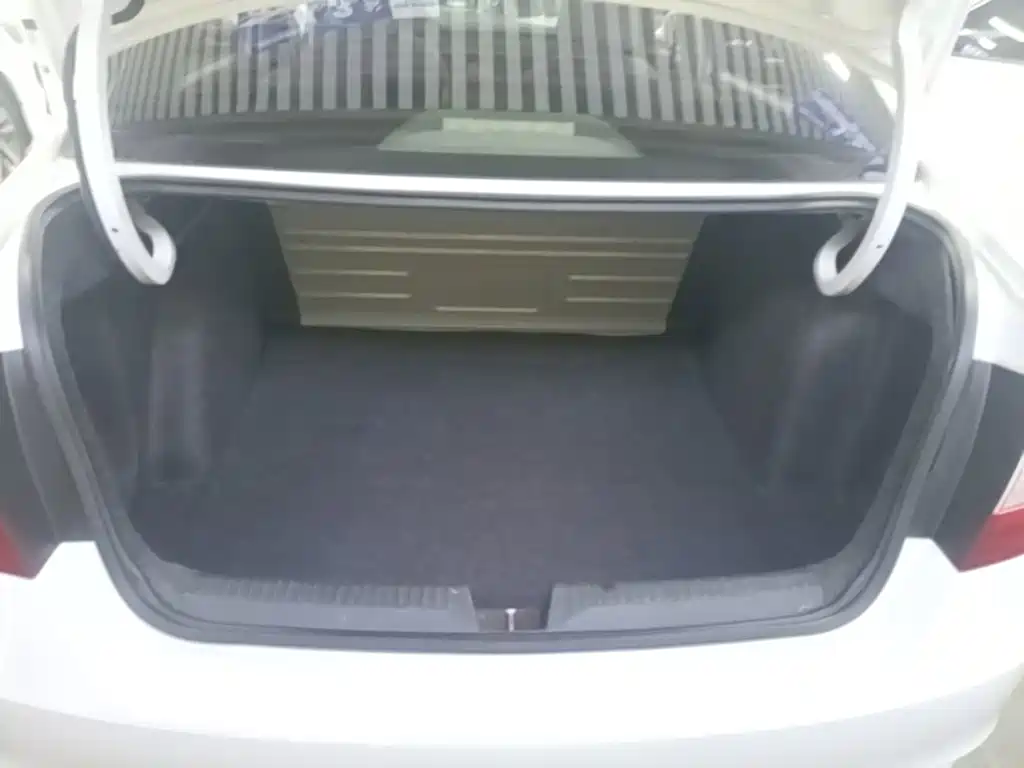 Škoda Rapid 2015 2015 1.6L Automatic Smart Selection