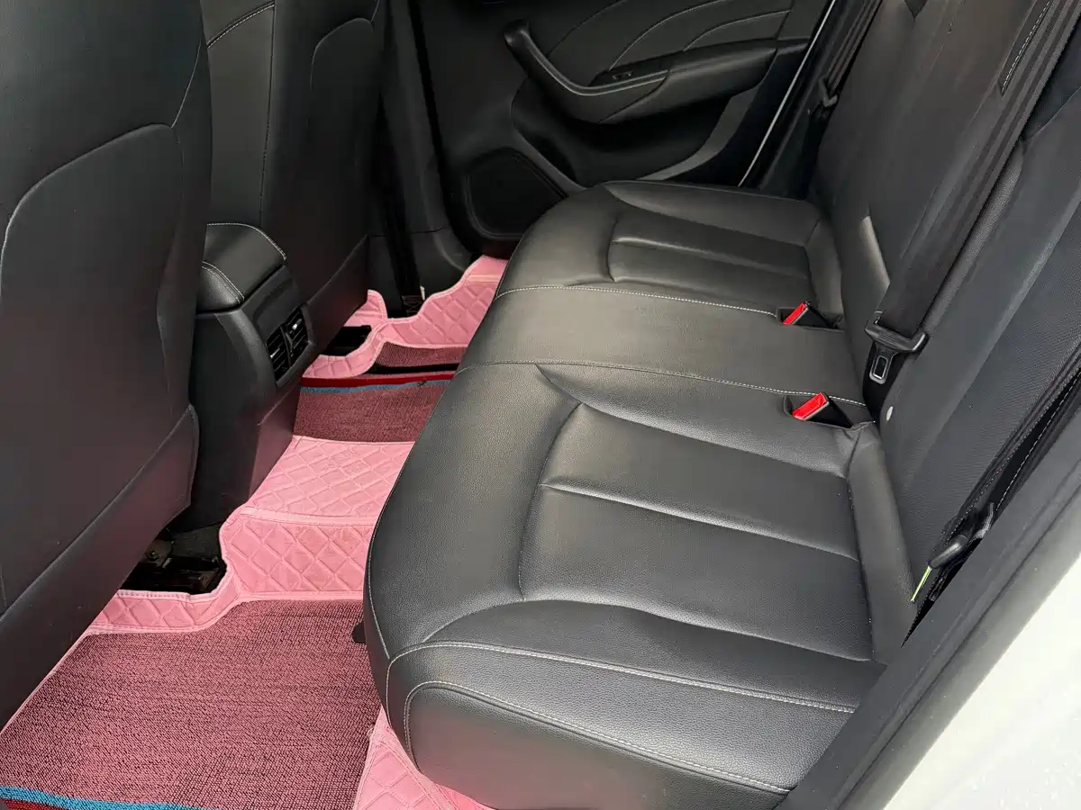 2022 Roewe i6