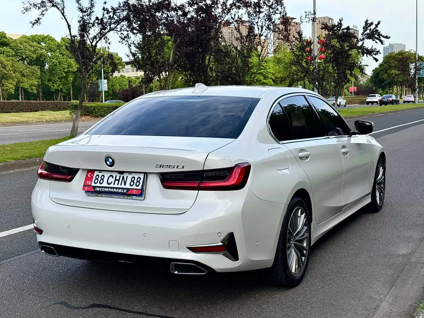 BMW 3 Series 2020 325Li Launch Edition фото 10