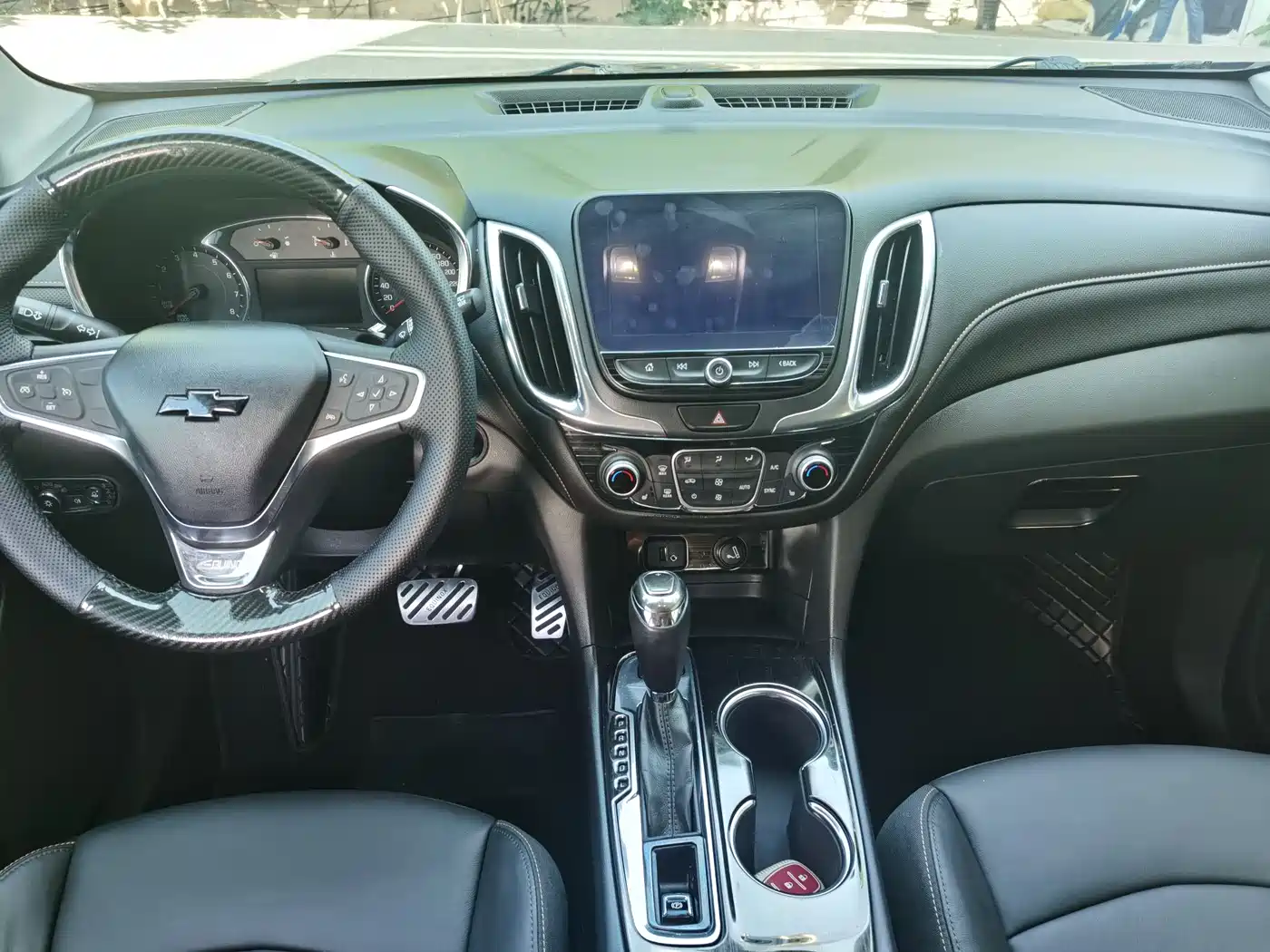 Chevrolet Equinox 2018 RS 550T Automatic 4WD Pioneer Edition фото 8