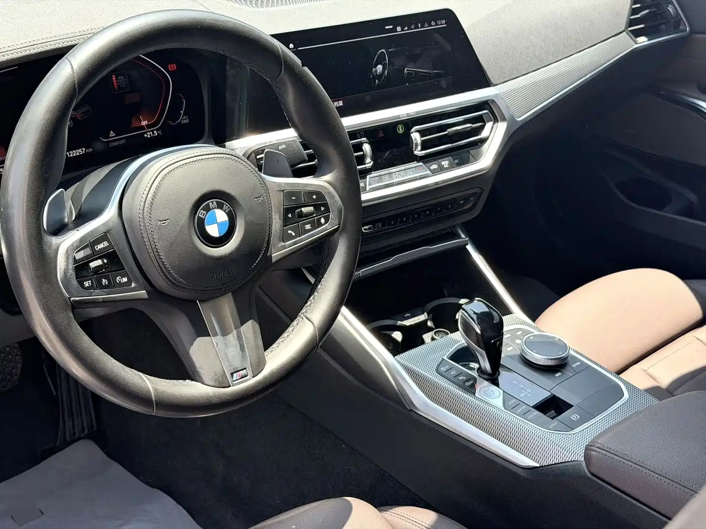 BMW 3 Series 2021 325i M Sport Night Edition фото 11