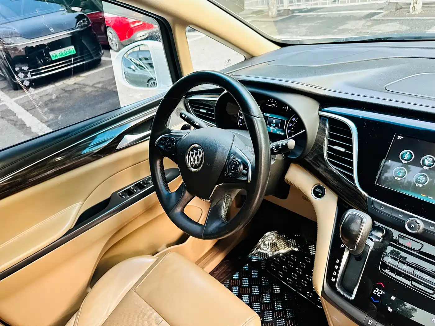 Фото 29 - Buick GL8