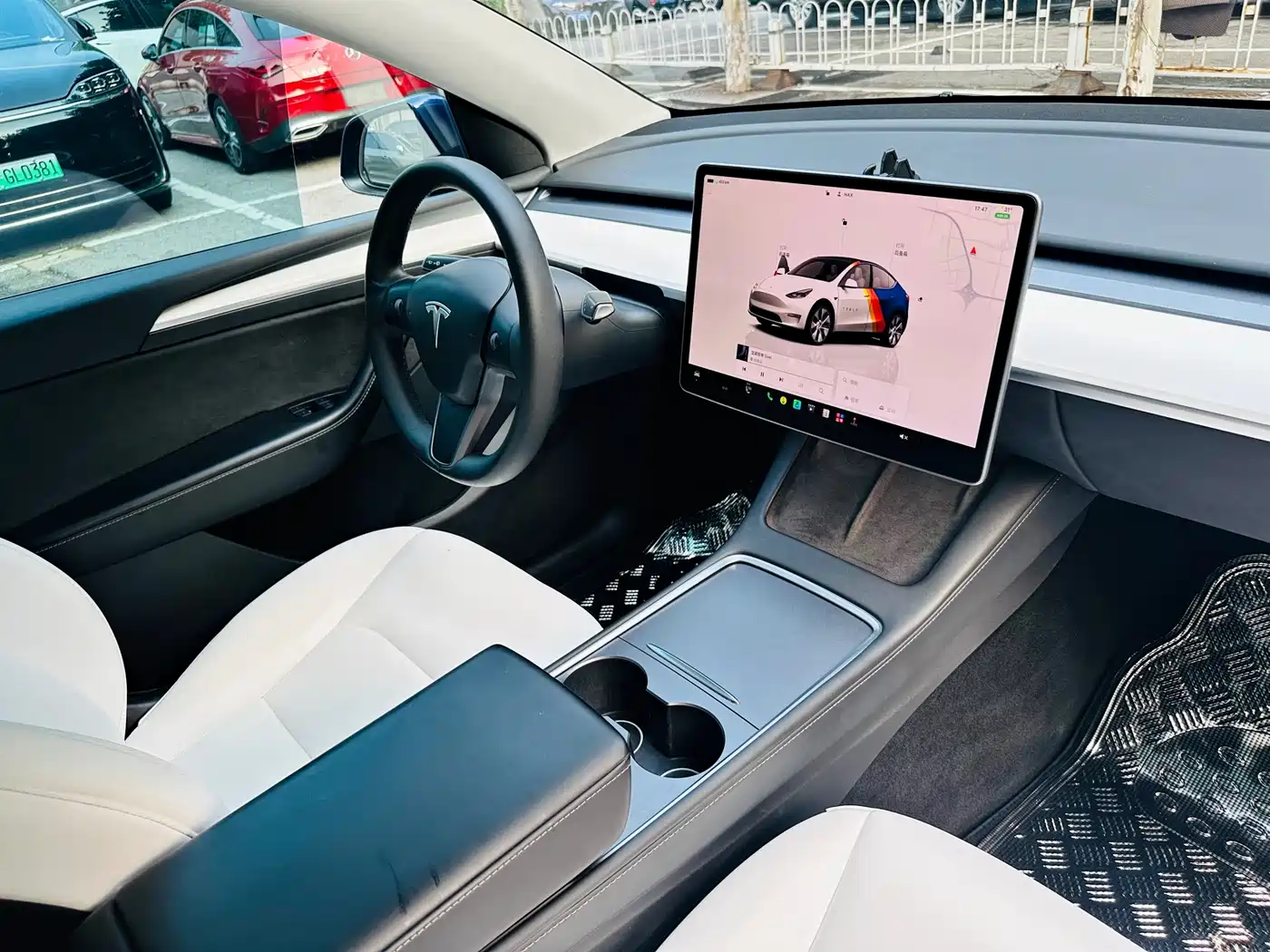 Photo 27 - Tesla Model Y