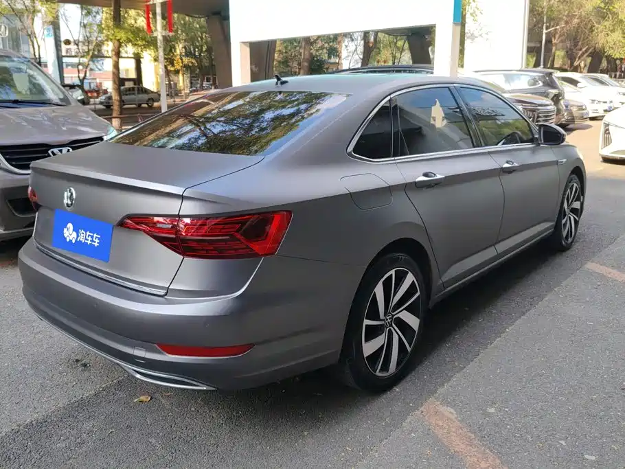 Photo 3 - Volkswagen Sagitar