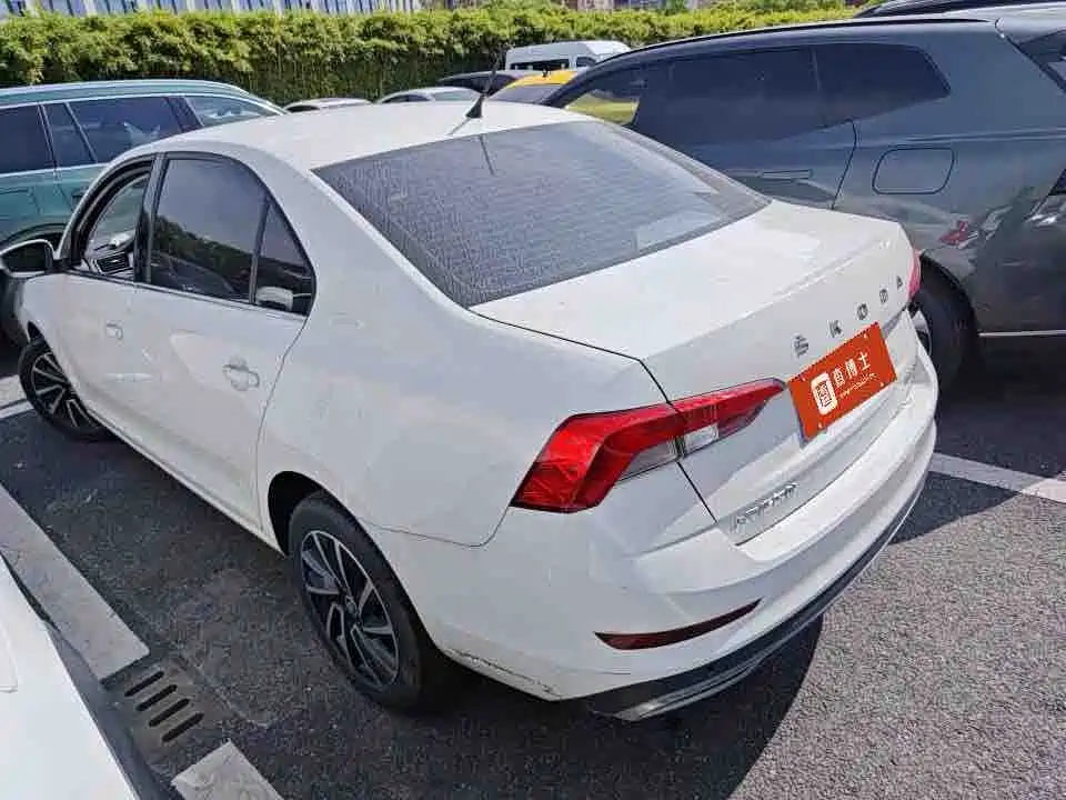 Škoda Rapid 2022 1.5L Automatic Comfort Edition фото 10