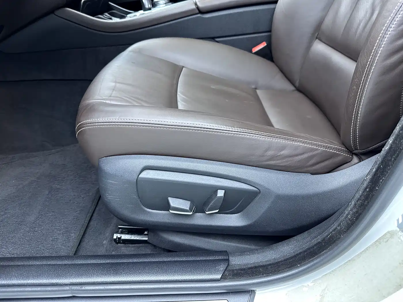BMW 5 Series 2014 525Li Luxury Design Package фото 8