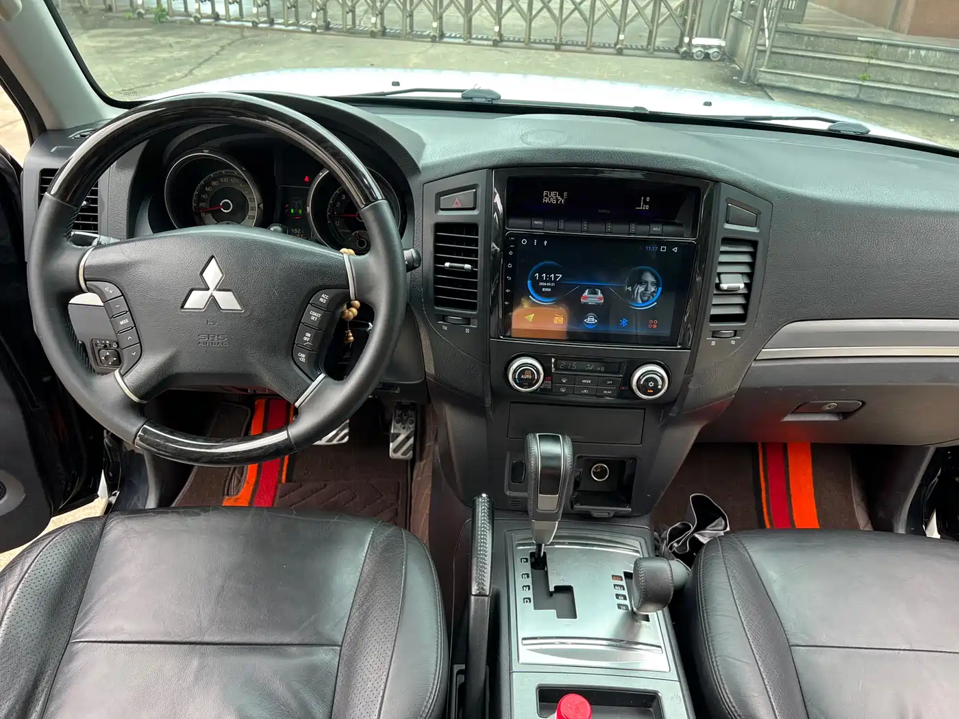 Mitsubishi Pajero (Import) 2009 3.8L 5-Door Premium фото 12
