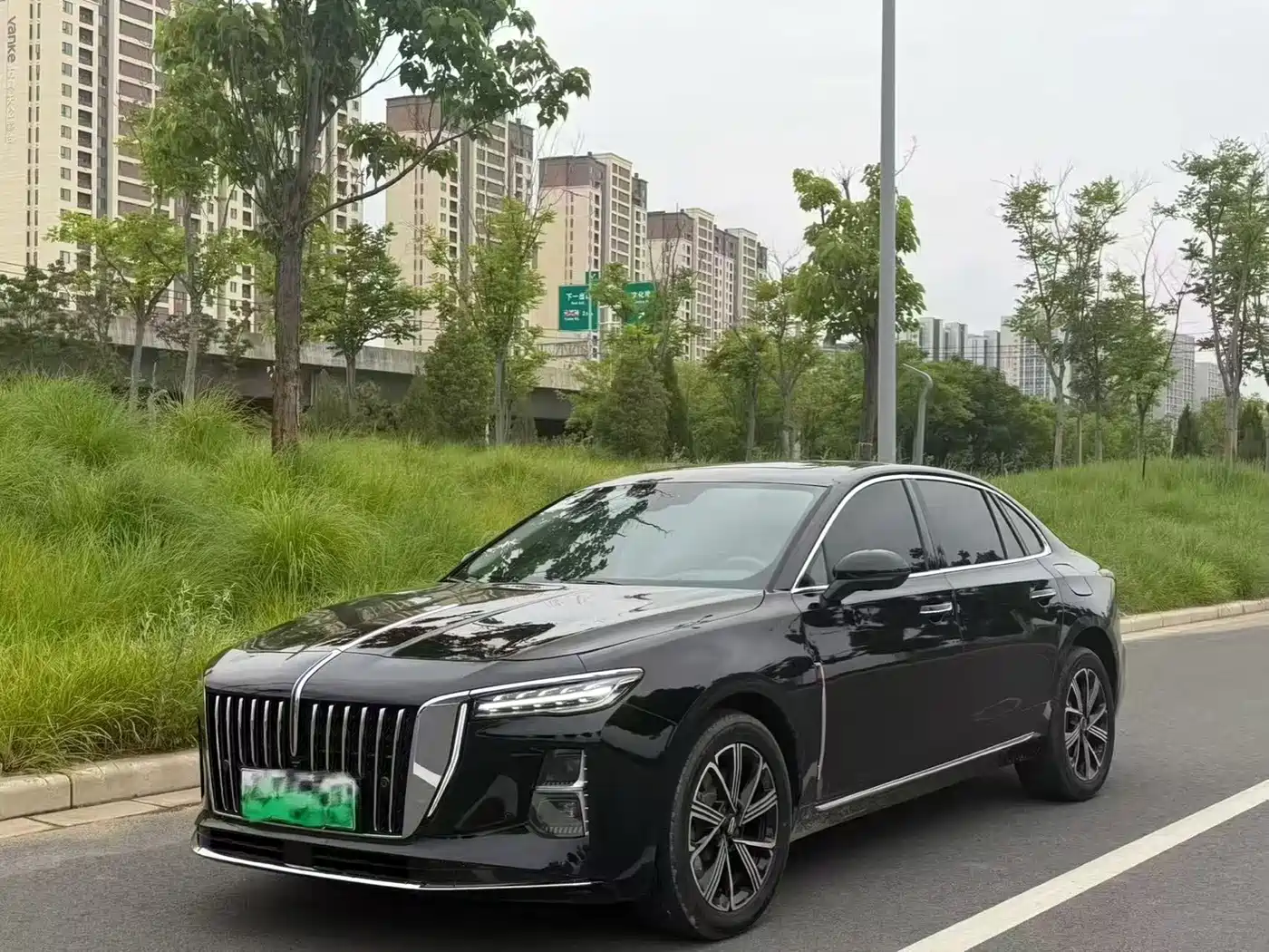 Hongqi H5 PHEV 2025