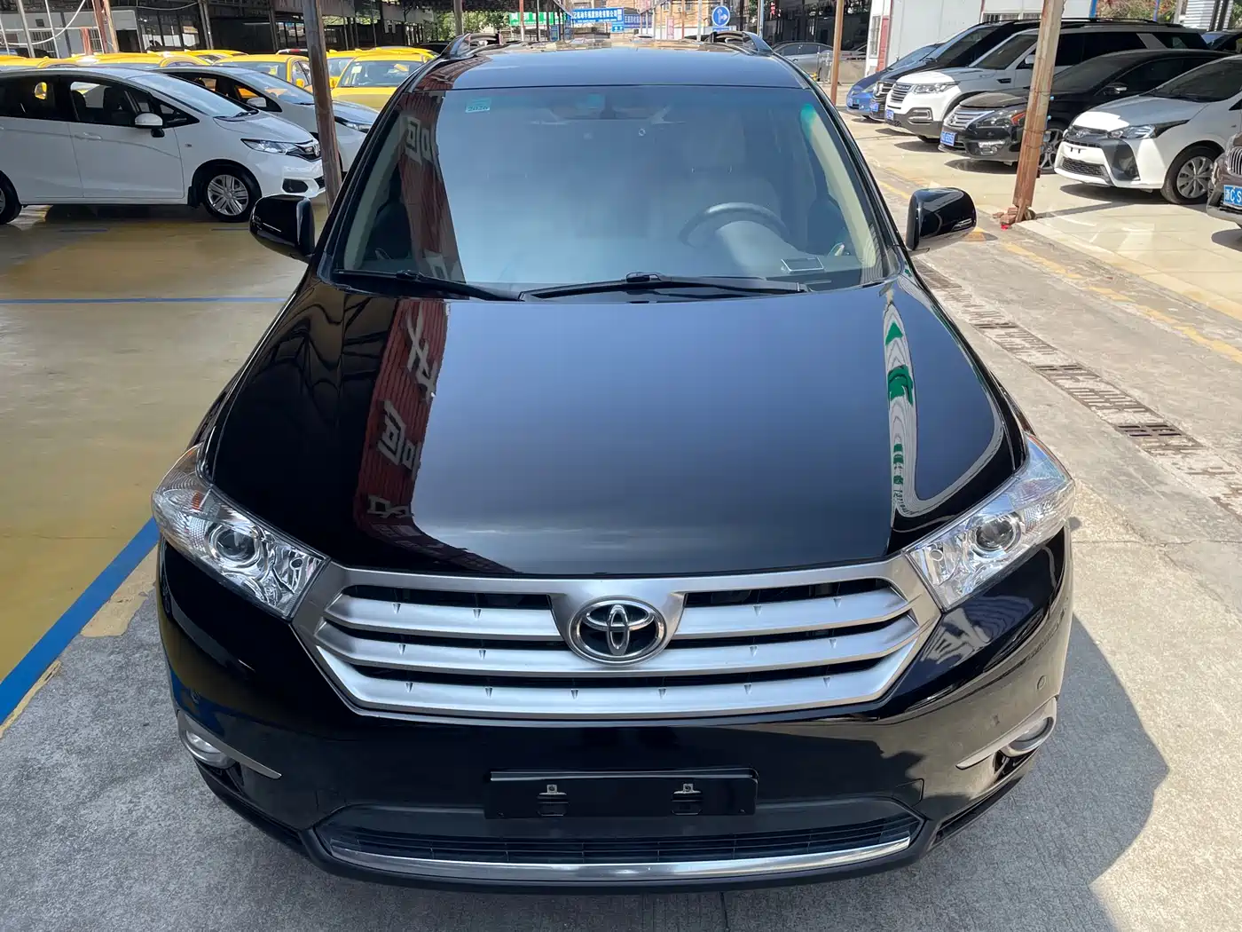 Toyota Highlander 2012 2.7L 2WD 5-seater Sport Edition фото 4