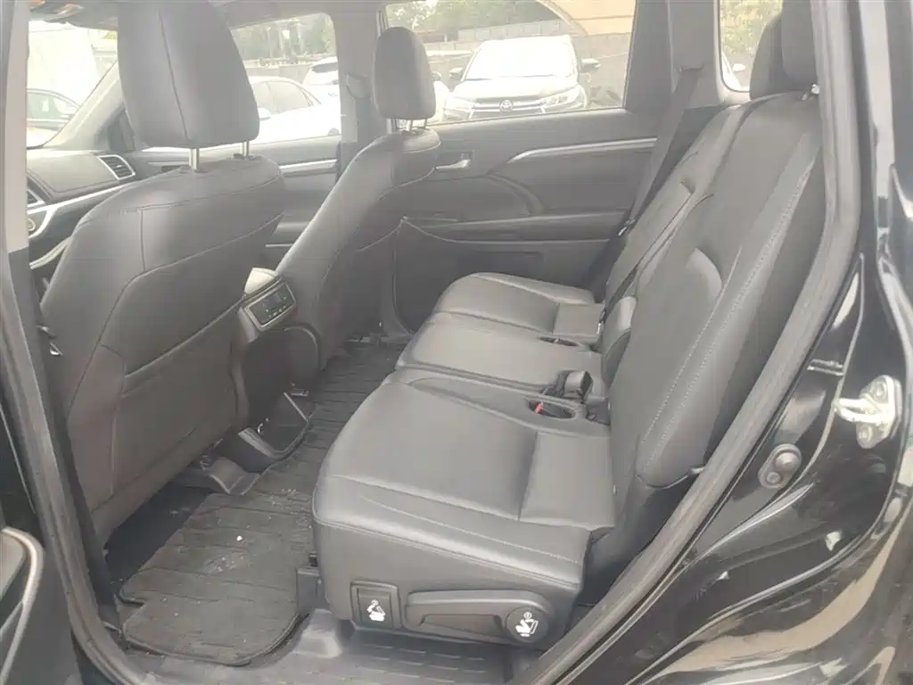Toyota Highlander 2021 2.0T AWD Premium 7-Seater фото 17