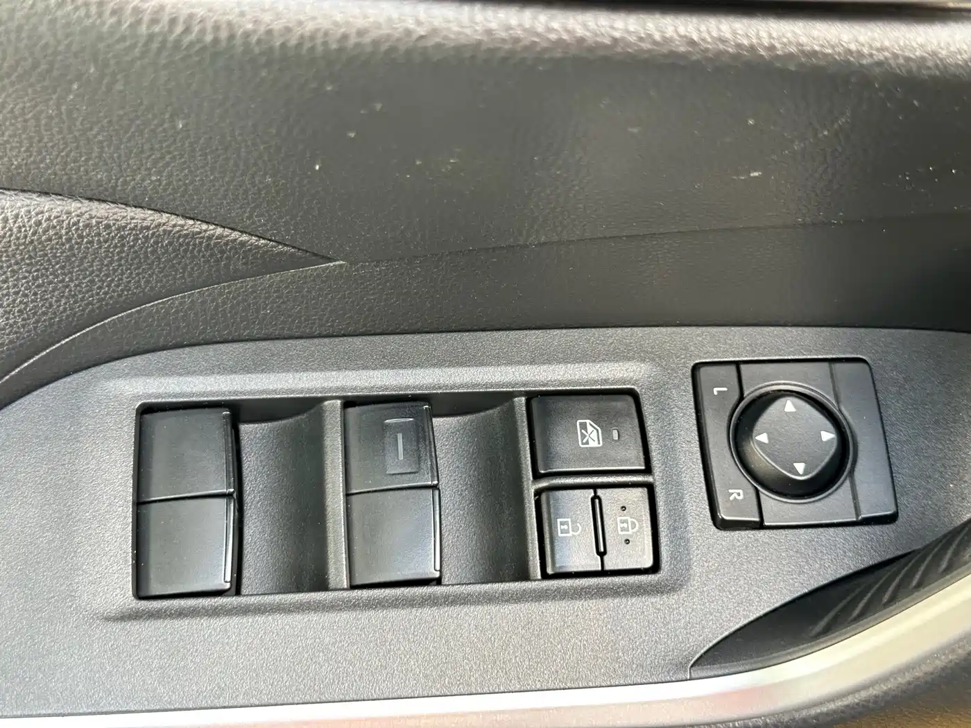 Toyota Wildlander 2020 2020 2.0L CVT 2WD Luxury Edition