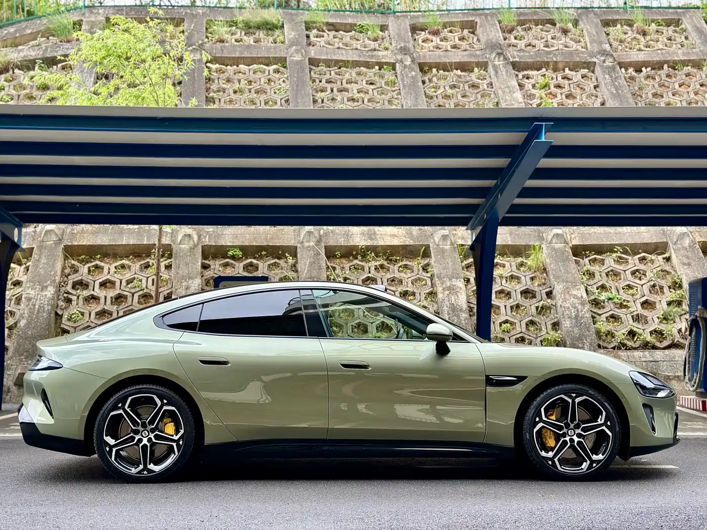 XIAOMI CAR XIAOMI SU7