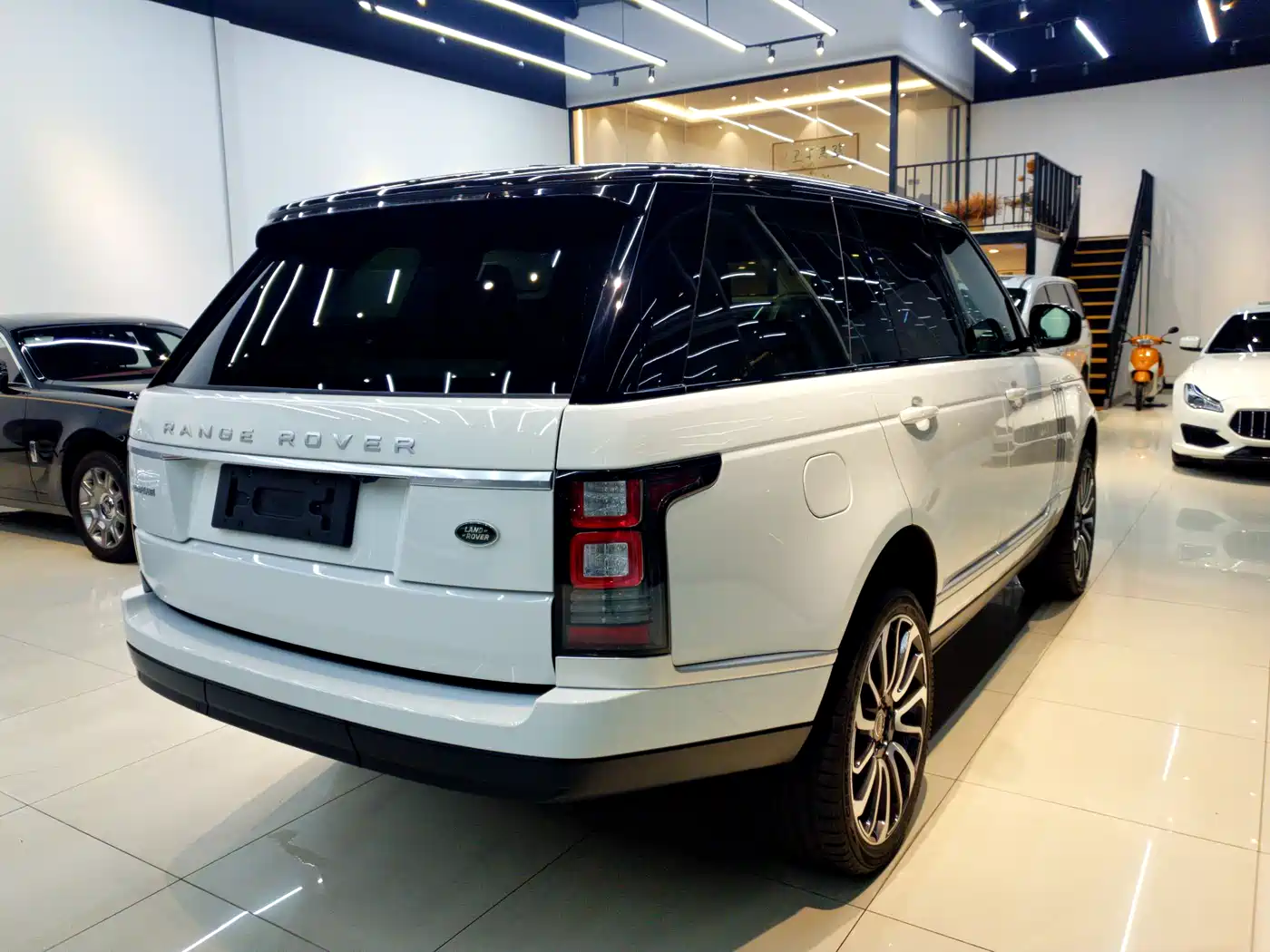 Land Rover Range Rover 2016 3.0 SC V6 Vogue фото 6