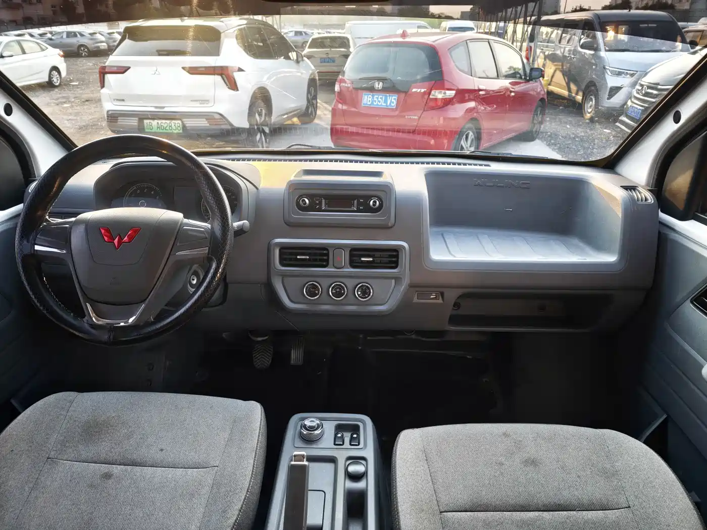 Wuling Motors Wuling Yangguang 2024 2024 300KM Comfort Bus Version 75kW