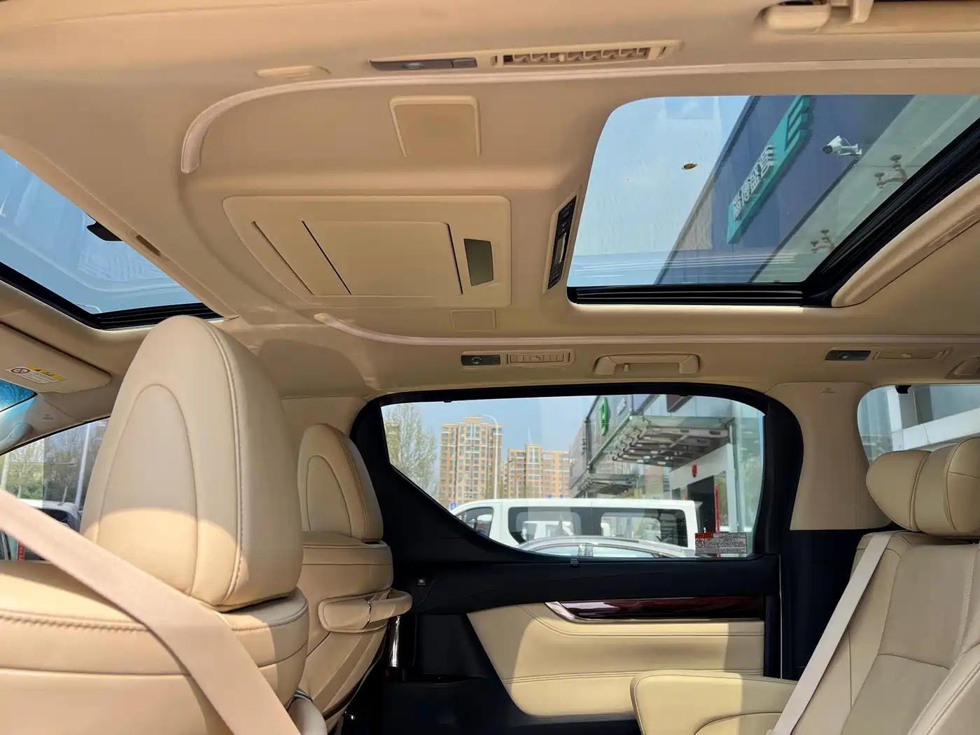 Toyota Alphard 2015 3.5L Luxury Edition фото 9