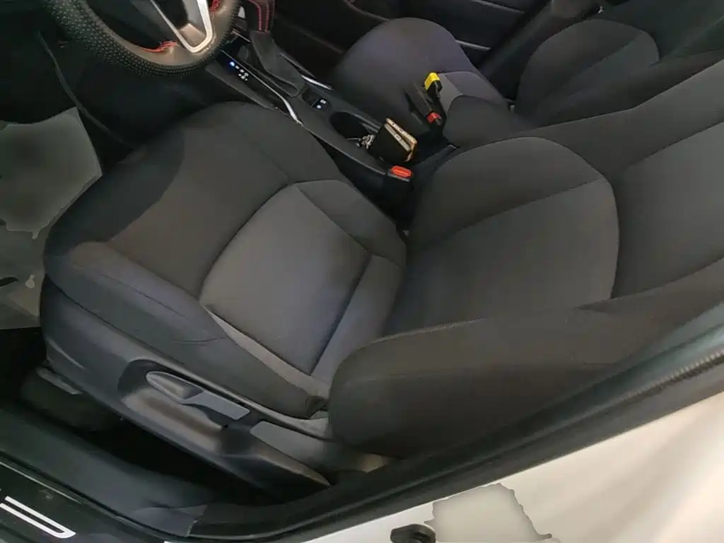 Toyota Frontlander 2023 2.0L CVT Leading Edition фото 15