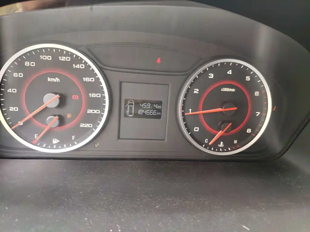 Photo 5 - SAIC Maxus Maxus G10