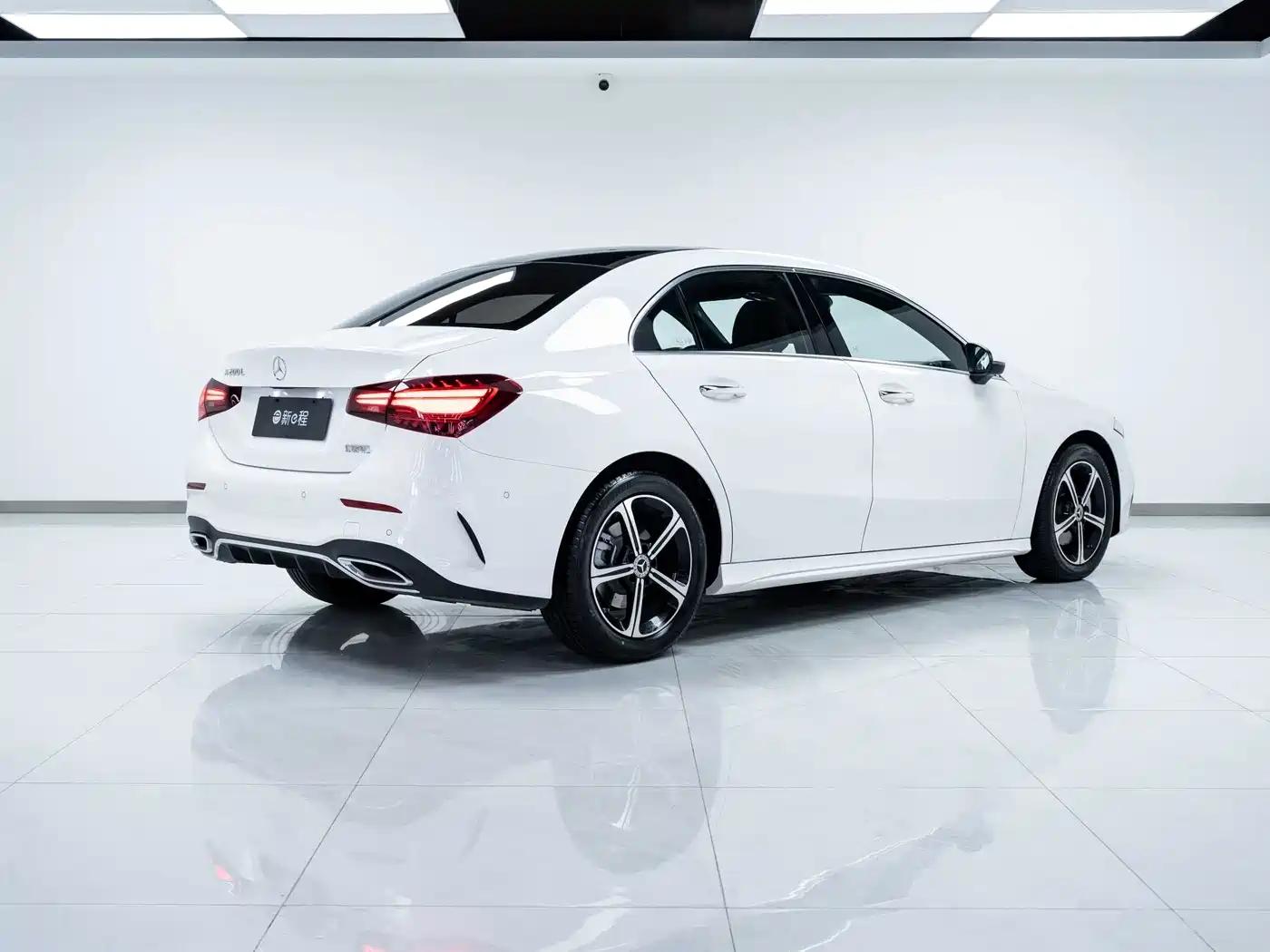 Mercedes-Benz A-Class 2024 A 200 L Fashion Edition фото 6