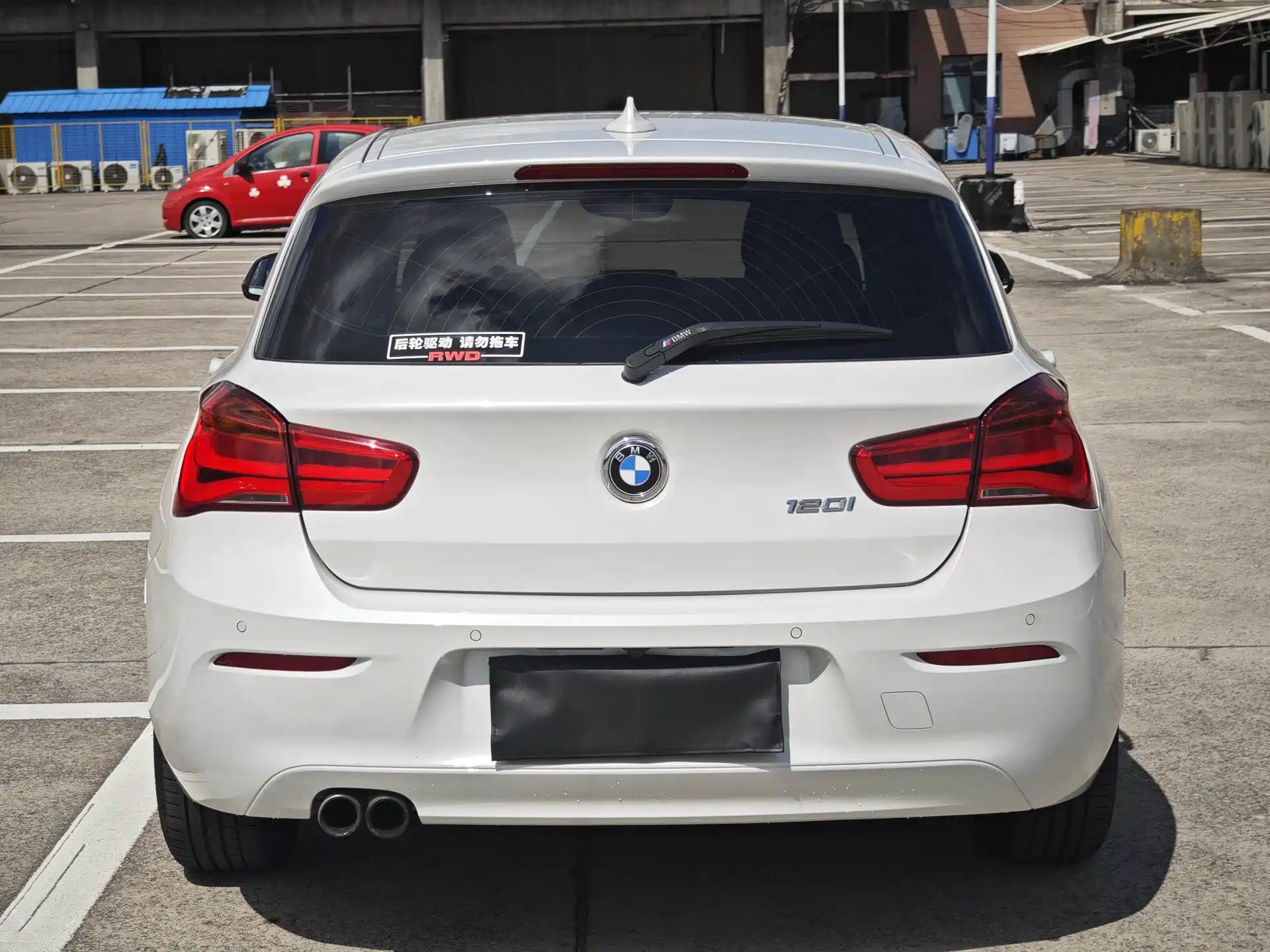 Photo 6 - BMW 1 Series (Import)