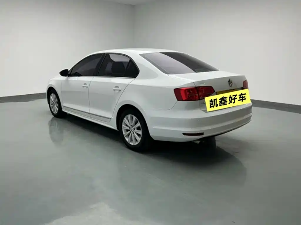 Volkswagen Sagitar 2015 230TSI Automatic Comfort фото 4