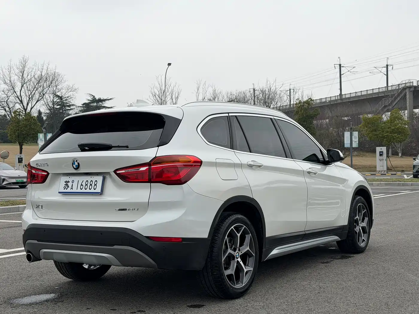 BMW X1 2019 sDrive18Li Premium Model фото 7