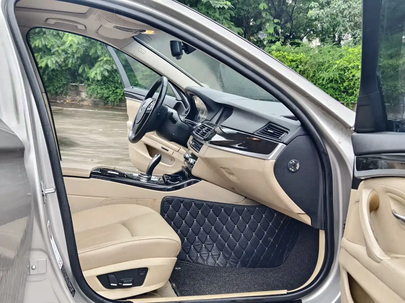 BMW 5 Series 2013 525Li Luxury фото 9