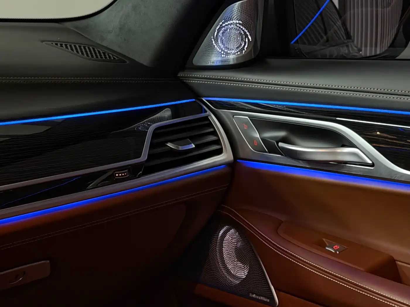 Фото 8 - BMW 7 Series