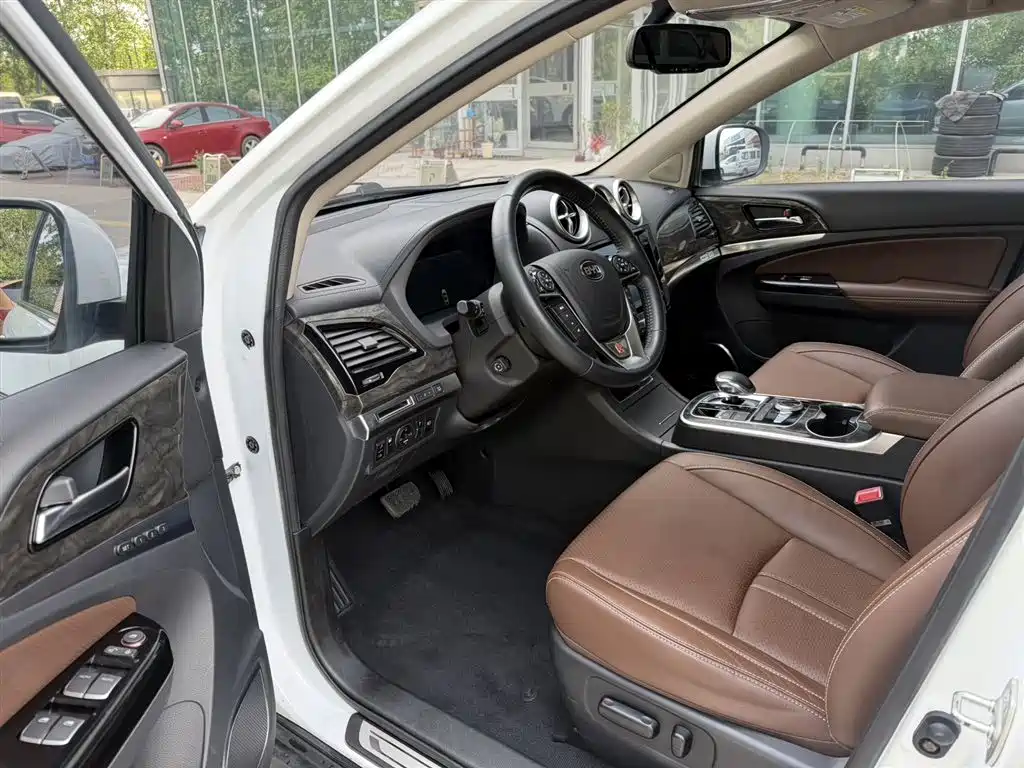 BYD Tang New Energy 2015 2.0T 4WD Flagship фото 5
