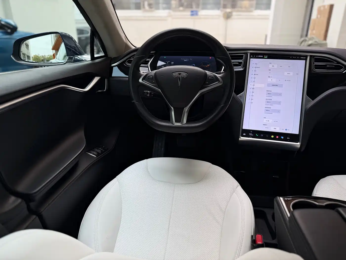 TESLA MODEL S