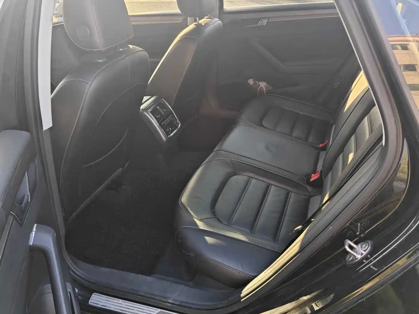 Volkswagen Passat 2017 280TSI DSG Prestige фото 14