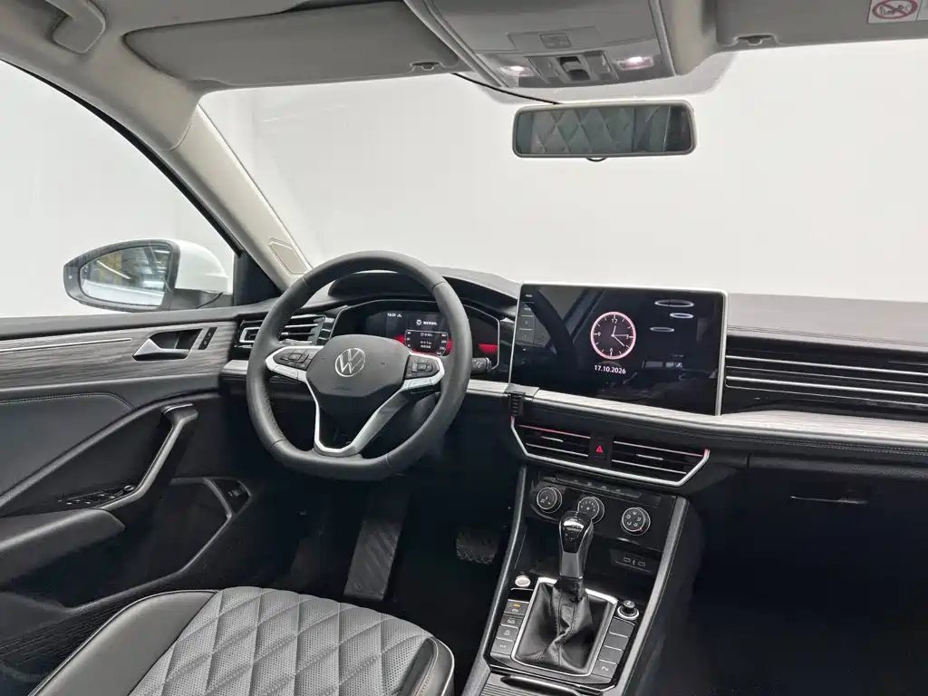 Photo 23 - Volkswagen Sagitar